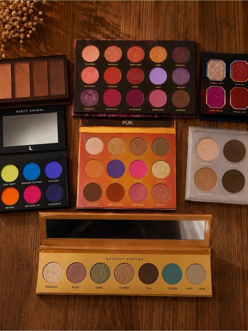 Assorted Women’s Eyeshadow Palette - Multi-Color